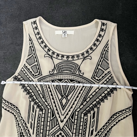 Ya Los Angeles Silk Sheer Art Deco Embroidered Sleeveless Blouse Top Size Medium - Picture 11 of 11